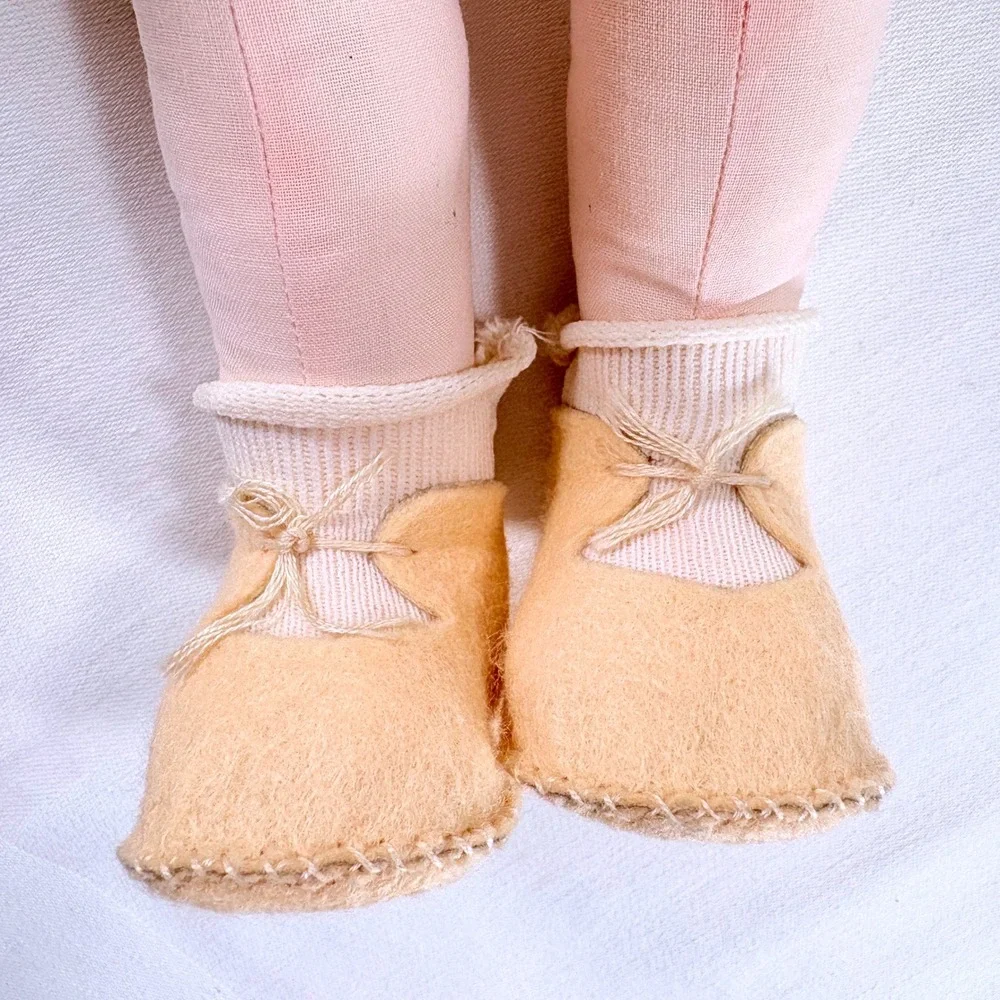 Vintage Lillie Whitley Handmade‎ Folk Art Cloth Artisan Doll 13